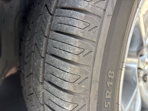 Used 2015 Dodge Charger SXT RWD image 4