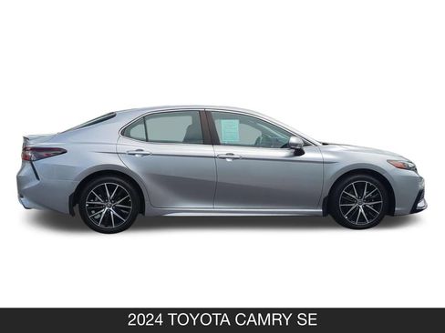 Used 2024 Toyota Camry SE FWD image 6