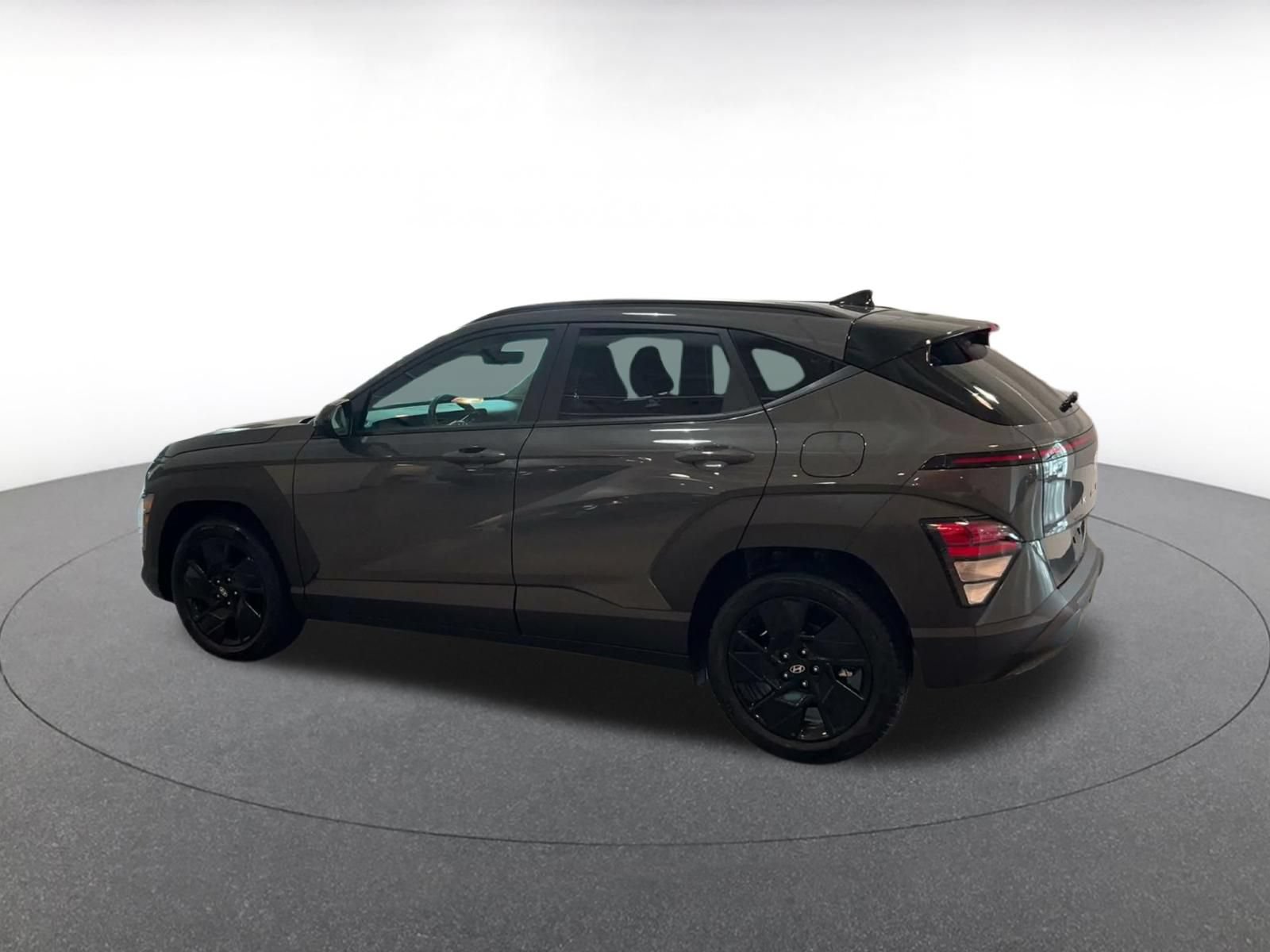 Used 2026 Hyundai Kona SEL Sport FWD image 9