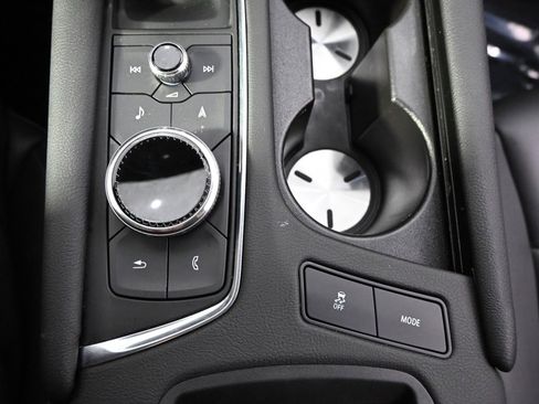 Certified 2025 Cadillac XT6 Premium Luxury image 33