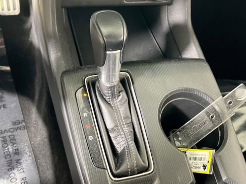 Used 2022 Honda Civic Sport image 16