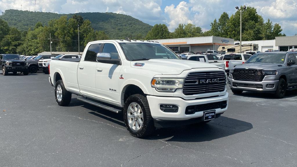 Used 2022 RAM 3500 Laramie AWD/4WD image 3