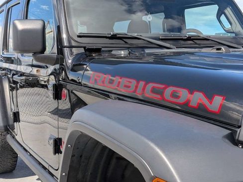 Used 2025 Jeep Wrangler Unlimited Rubicon AWD/4WD image 11