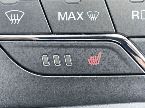 Used 2019 Ford Edge SEL w/ Equipment Group 201A AWD/4WD image 22