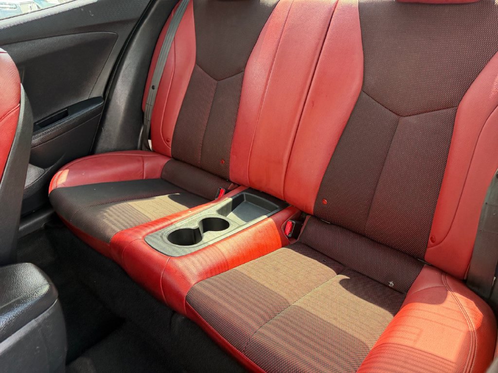 Used 2012 Hyundai Veloster w/ Style Pkg FWD image 11