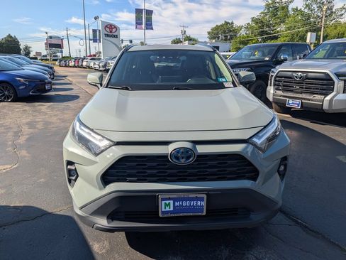 Used 2022 Toyota RAV4 XLE Premium AWD/4WD image 11