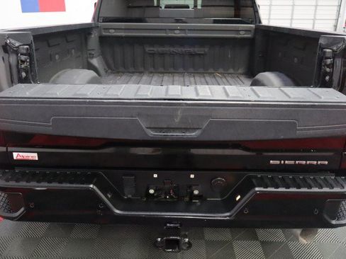Used 2022 GMC Sierra 3500 Denali w/ Denali Black Diamond Edition AWD/4WD image 36