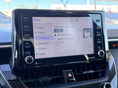 Used 2022 Toyota Corolla LE image 15