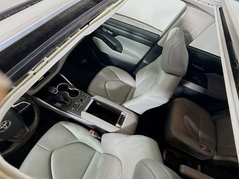 Certified 2023 Toyota Highlander XLE image 20