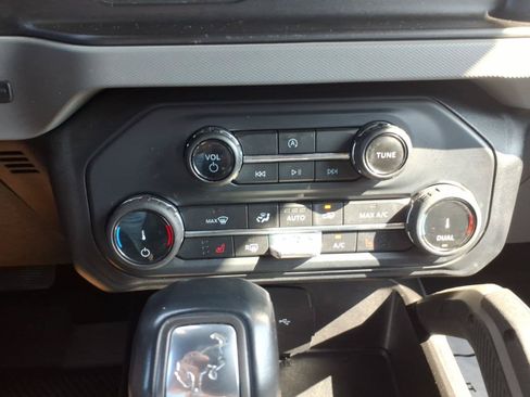 Certified 2022 Ford Bronco Big Bend w/ Sasquatch Package AWD/4WD image 20