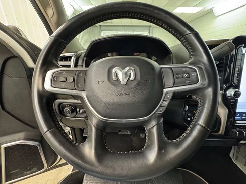 Used 2024 RAM 2500 Laramie AWD/4WD image 32