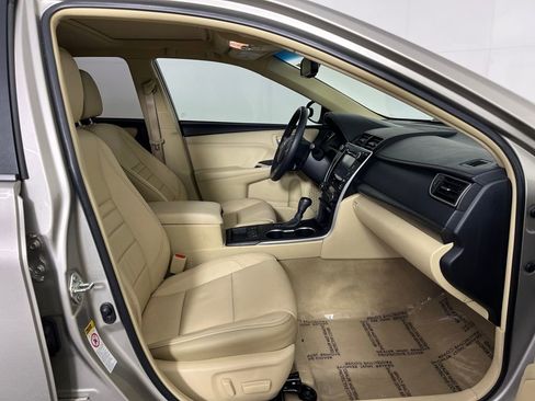 Used 2016 Toyota Camry LE image 17