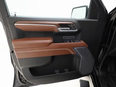 Used 2023 GMC Sierra 1500 Denali Ultimate image 8