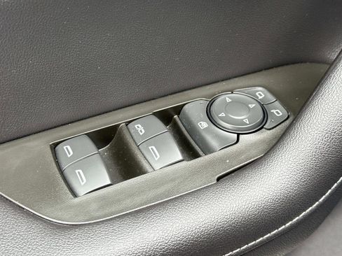 Used 2023 Chevrolet Blazer LT image 16