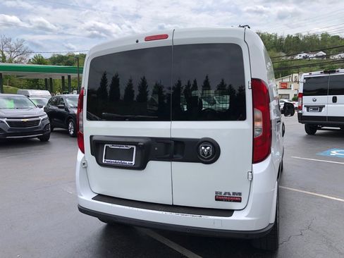 Used 2017 RAM ProMaster City Tradesman SLT w/ Rear Back-up Camera Group FWD image 4
