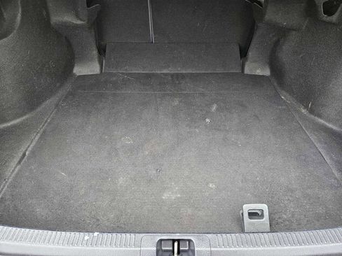 Used 2021 Toyota Camry SE image 29