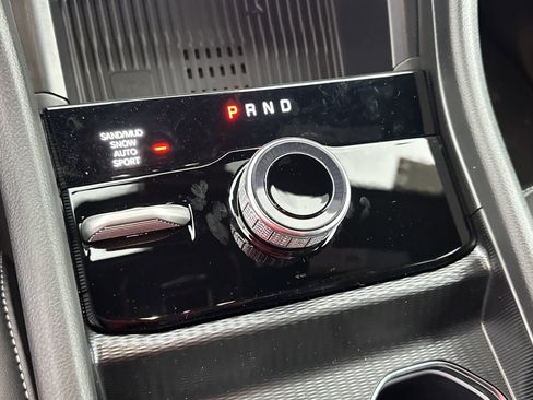 New 2026 Jeep Grand Cherokee Altitude image 4