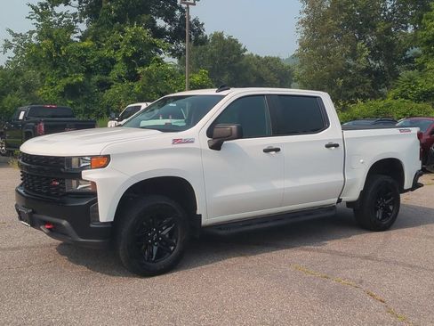 Used 2021 Chevrolet Silverado 1500 Custom Trail Boss AWD/4WD image 2
