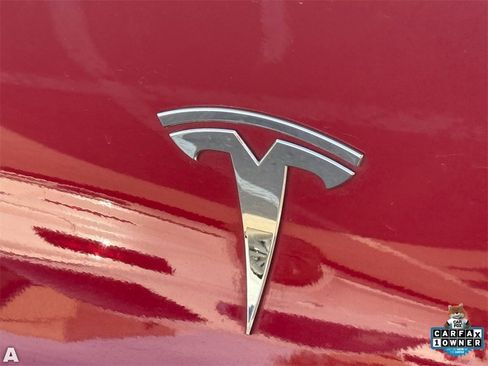 Used 2022 Tesla Model Y Performance image 11
