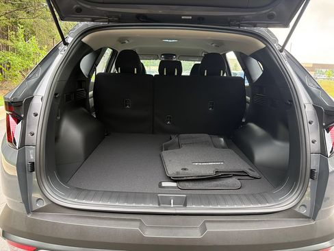 New 2026 Hyundai Tucson Blue SE FWD image 19