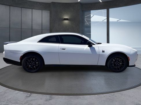 Used 2026 Dodge Charger Scat Pack AWD/4WD image 6