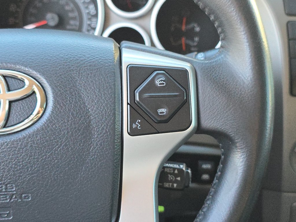 Used 2014 Toyota Sequoia SR5 AWD/4WD image 25