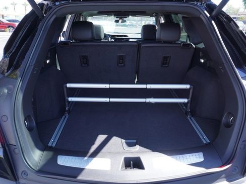 New 2025 Cadillac XT5 Premium Luxury image 8