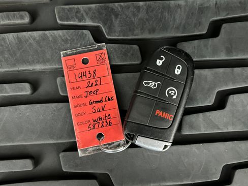 Used 2021 Jeep Grand Cherokee Limited AWD/4WD image 41