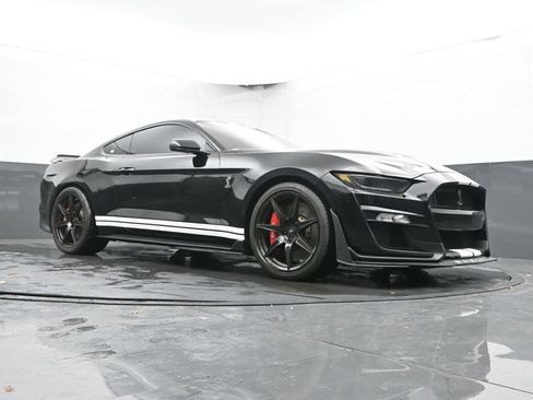Used 2020 Ford Mustang Shelby GT500 w/ Technology Package RWD image 48