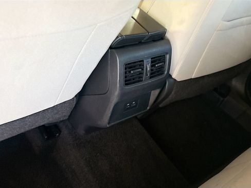 Used 2023 Nissan Rogue SV AWD/4WD image 28