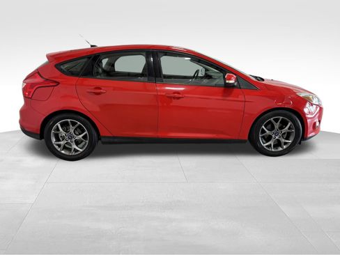 Used 2013 Ford Focus SE image 4
