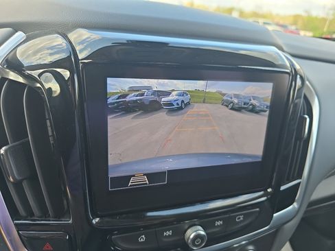 Used 2021 Chevrolet Traverse LT w/ LPO, Floor Liner Package image 27