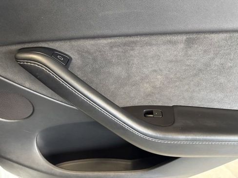 Used 2021 Tesla Model Y Long Range image 45