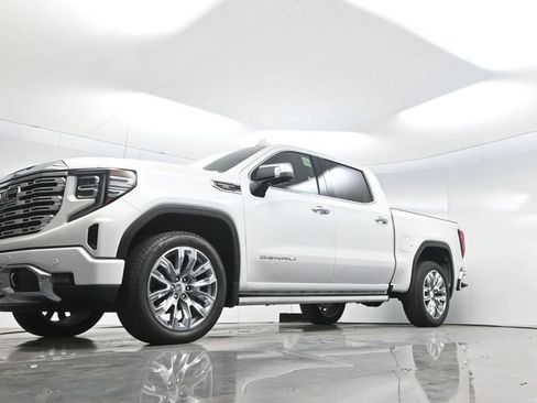 Used 2023 GMC Sierra 1500 Denali w/ Denali Reserve Package AWD/4WD image 65