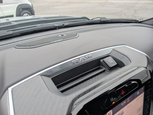 New 2026 RAM 1500 Big Horn AWD/4WD image 33