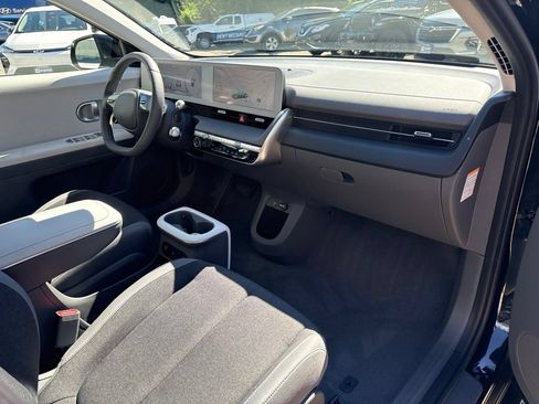 Certified 2024 Hyundai Ioniq 5 SEL AWD/4WD image 17