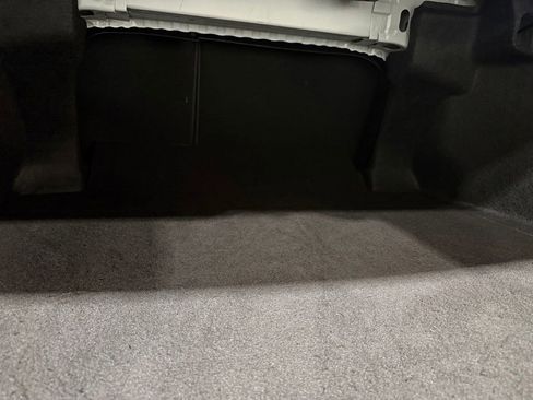 Used 2024 Toyota Camry SE image 6