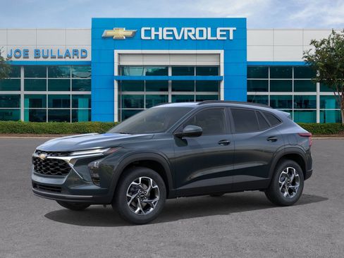 New 2026 Chevrolet Trax LT w/ Sunroof Package image 37