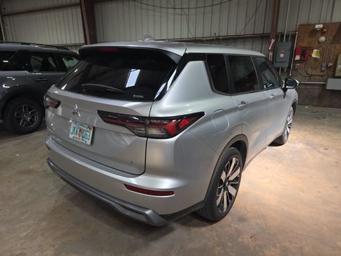 Used 2025 Mitsubishi Outlander SE AWD/4WD image 9