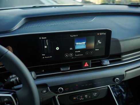 New 2026 Kia Carnival EX image 25