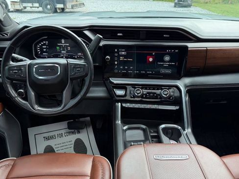 Used 2024 GMC Sierra 3500 Denali Ultimate AWD/4WD image 26