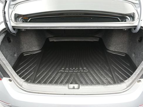Used 2018 Honda Accord Sport image 16