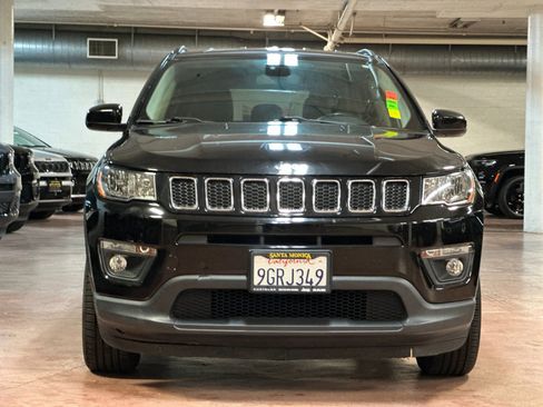 Used 2019 Jeep Compass Latitude w/ Cold Weather Group image 8