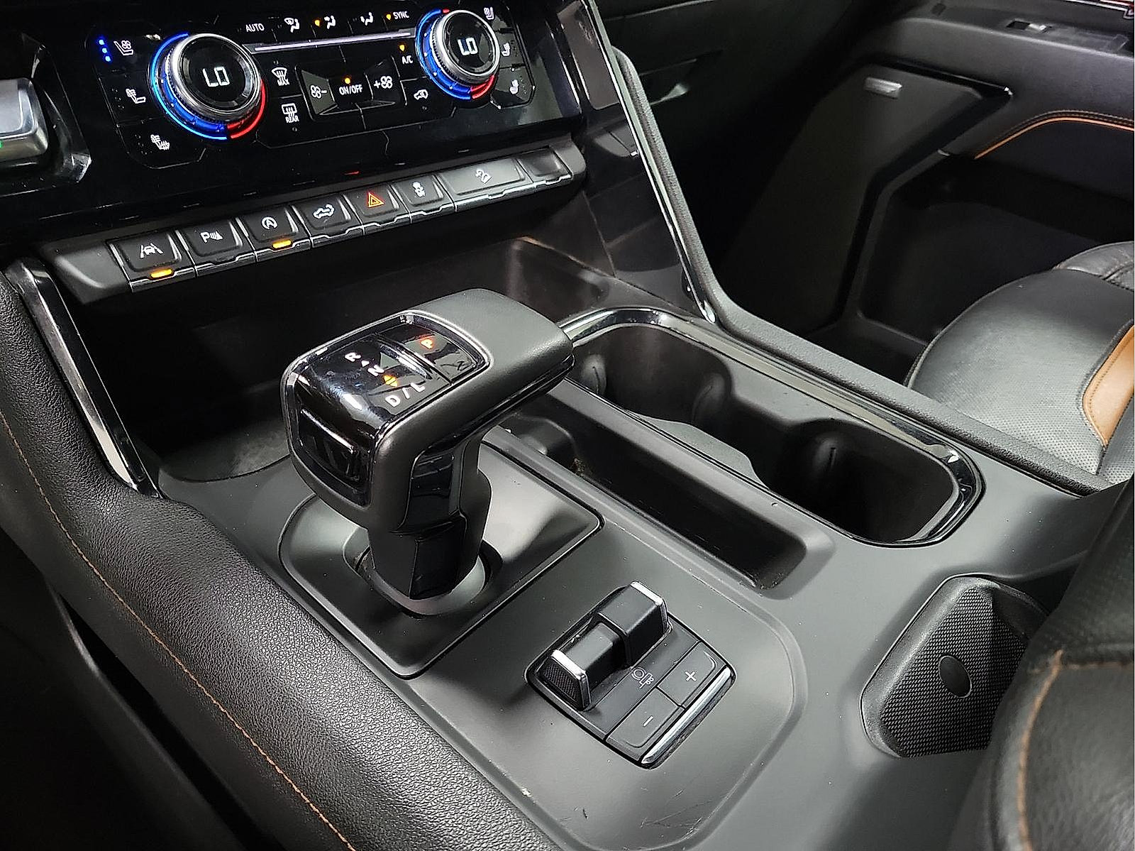 Used 2024 GMC Sierra 1500 AT4 AWD/4WD image 18