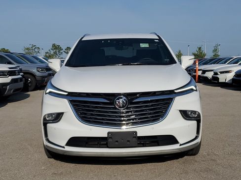 Used 2024 Buick Enclave Premium image 2