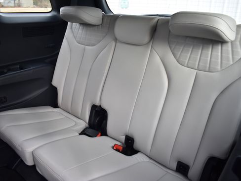 Used 2023 Hyundai Palisade Limited image 31