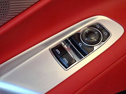 Used 2021 Chevrolet Corvette Stingray Preferred Cpe w/ Z51 Performance Package image 12