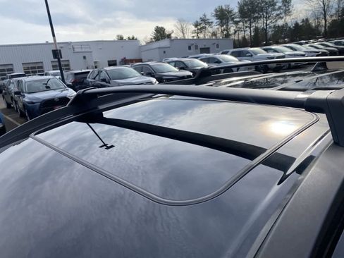 Used 2024 Toyota Corolla Cross XLE image 20