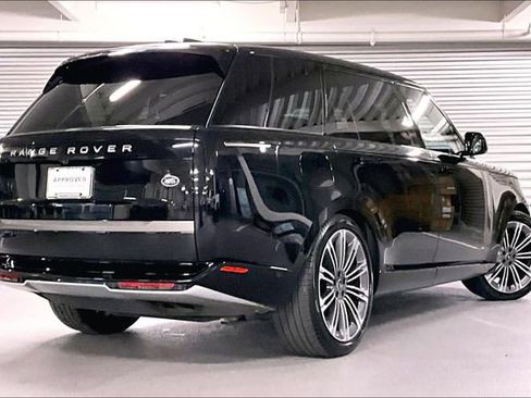 Certified 2023 Land Rover Range Rover Long Wheelbase SE image 13