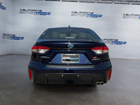 Used 2024 Toyota Corolla SE w/ SE Package FWD image 6